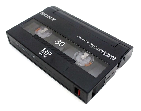 Fita Hi8 de 8 mm usada em filmadoras para digitalização