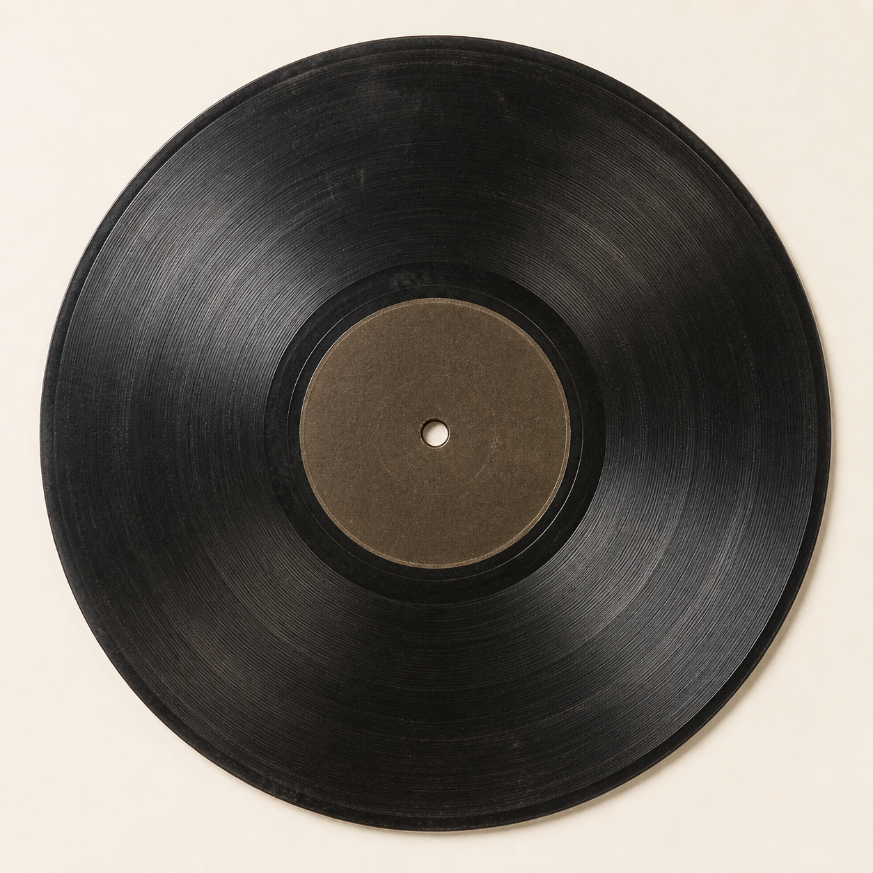 Disco 78 rpm antigo em goma-laca para identificação e digitalização profissional de áudio